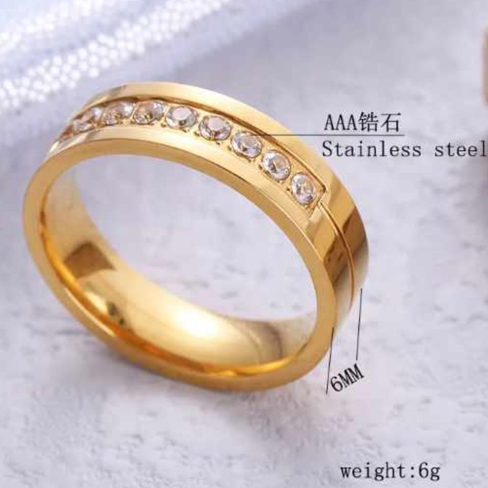 Diamond-Encrusted Zircon Ring - Picture 2 of 3